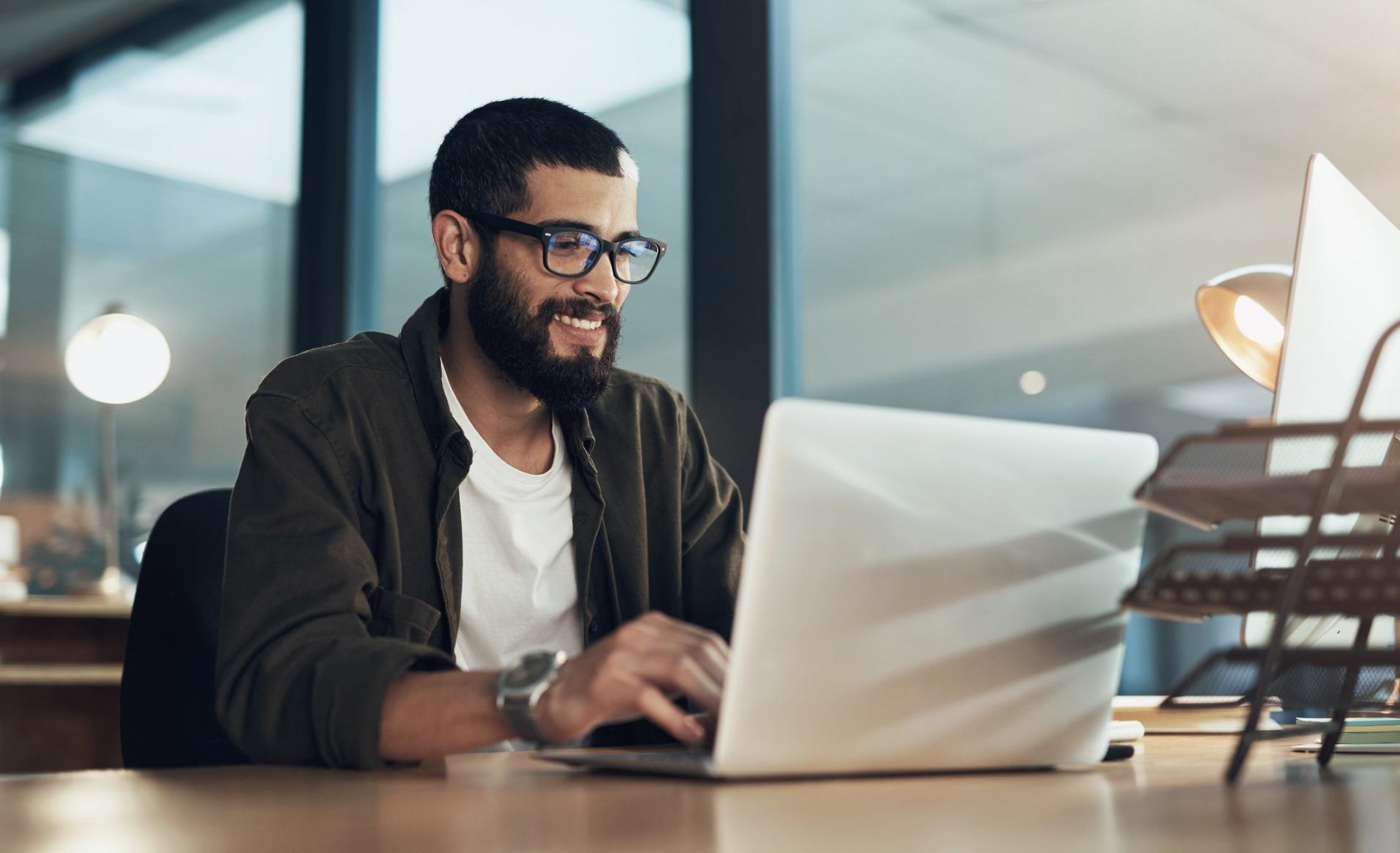 Ingredienti vegetali freschi e colorati che rappresentano la filosofia nutrizionale di Nriptex